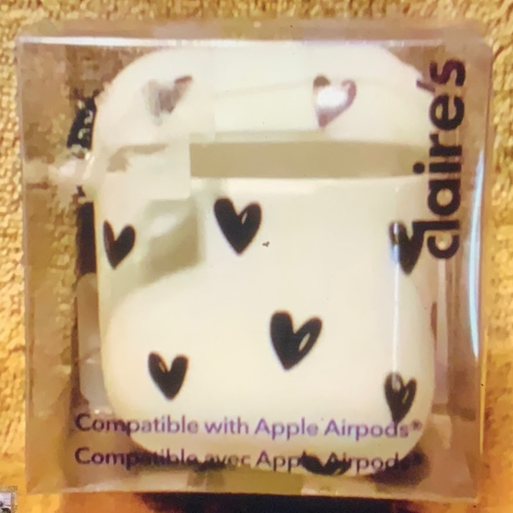 Claire’s AirPods Case NIB